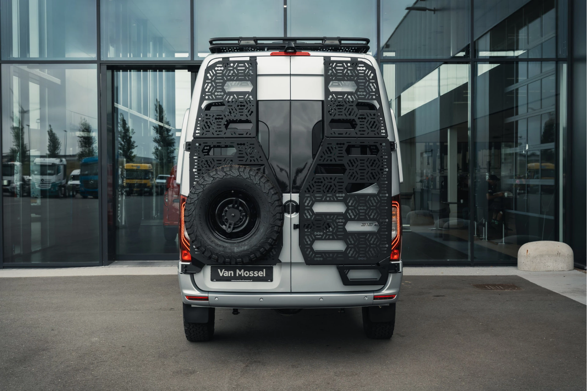 Mercedes-Benz-Sprinter-image-52