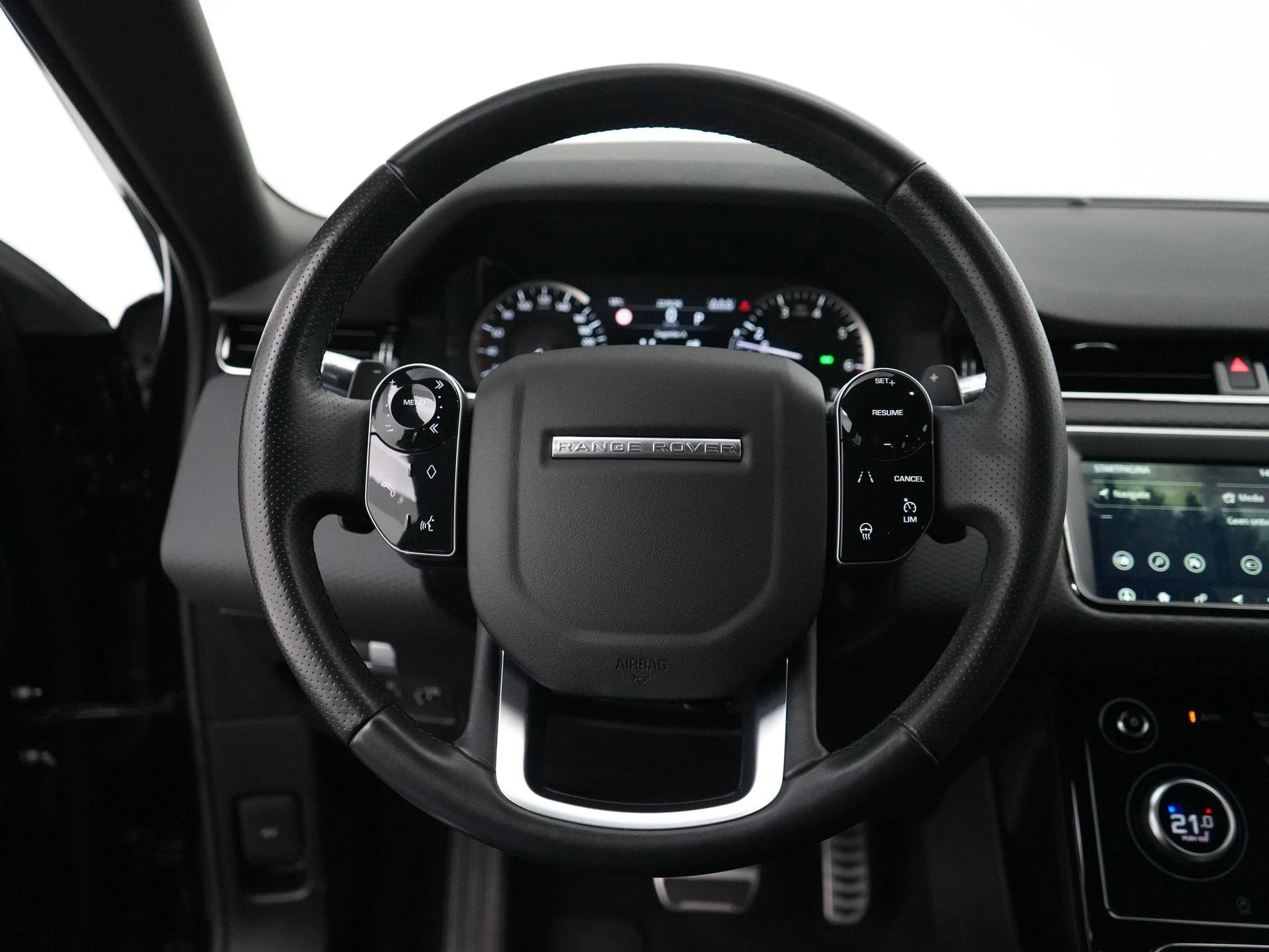 Land Rover-Range Rover Evoque-image-9