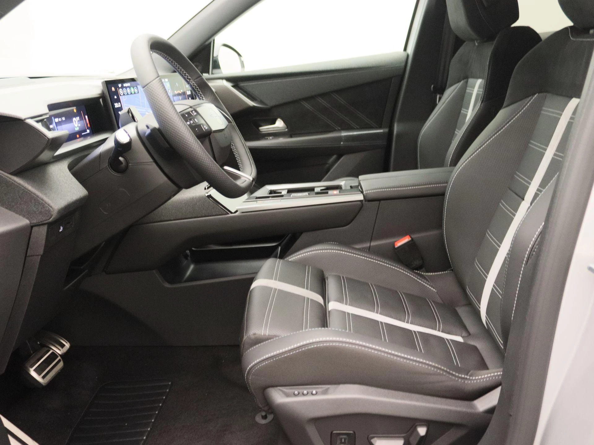 Opel-Grandland-image-11