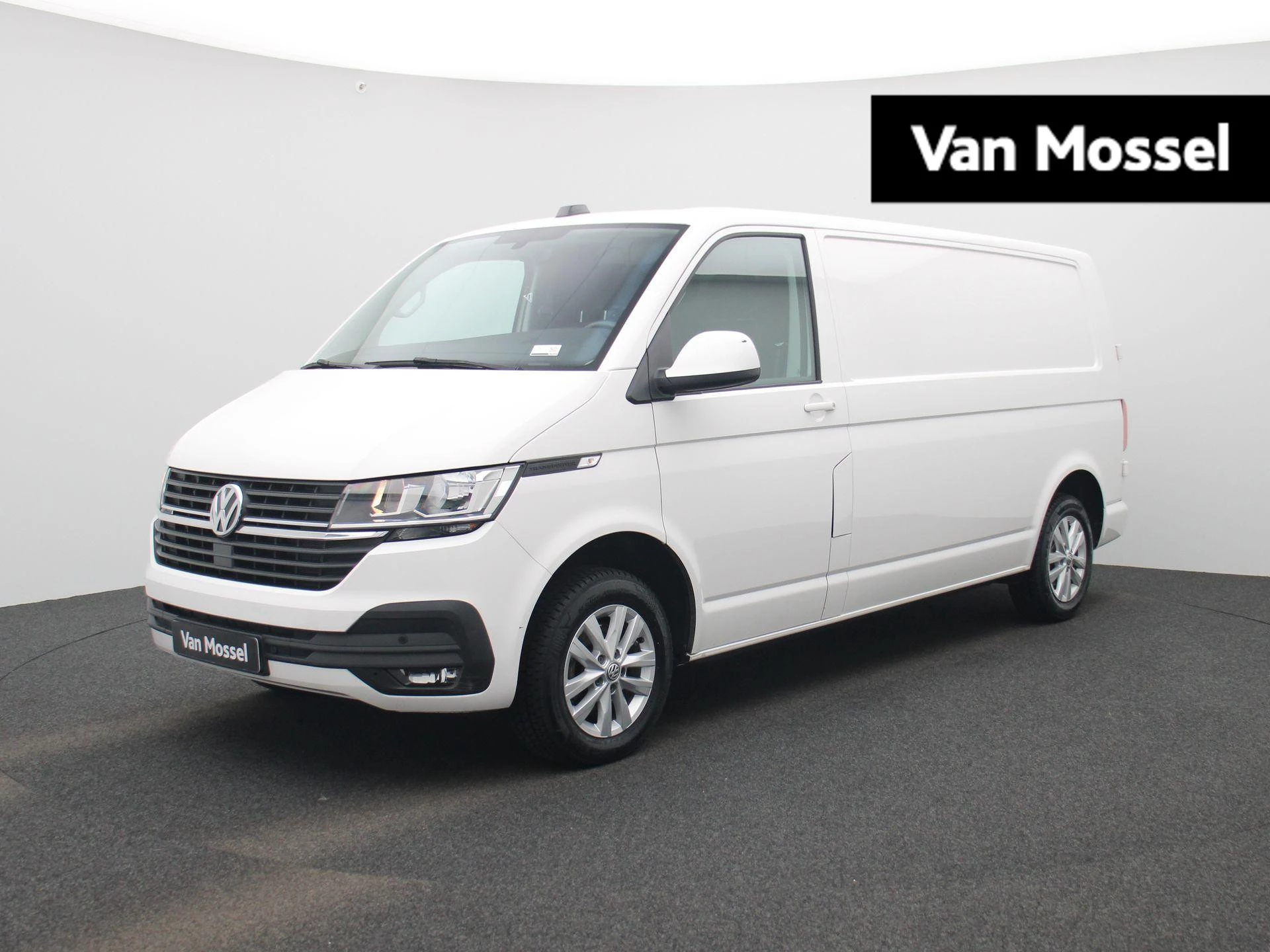 Volkswagen-Transporter-image-0