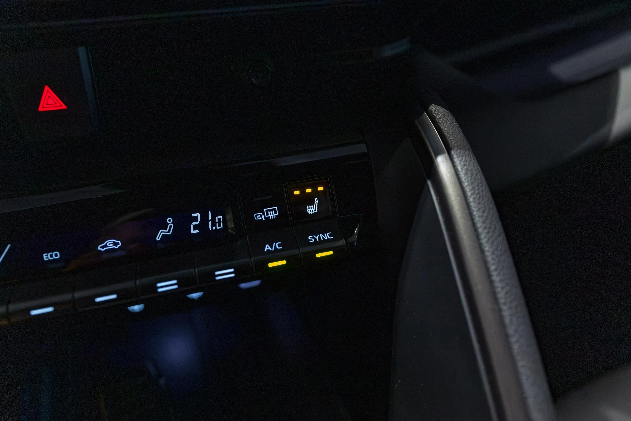 Toyota-C-HR-image-29