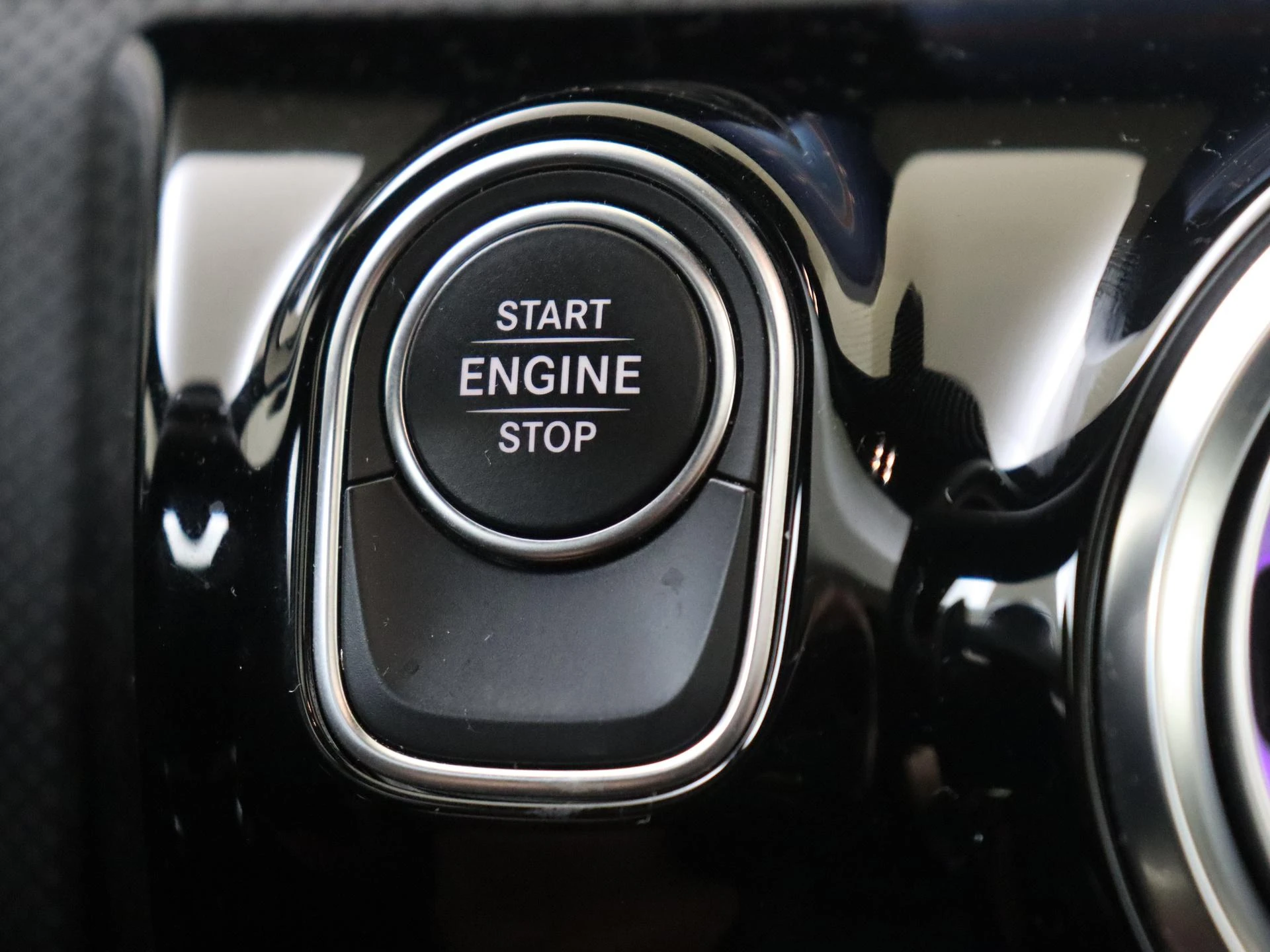 Mercedes-Benz-CLA-image-22