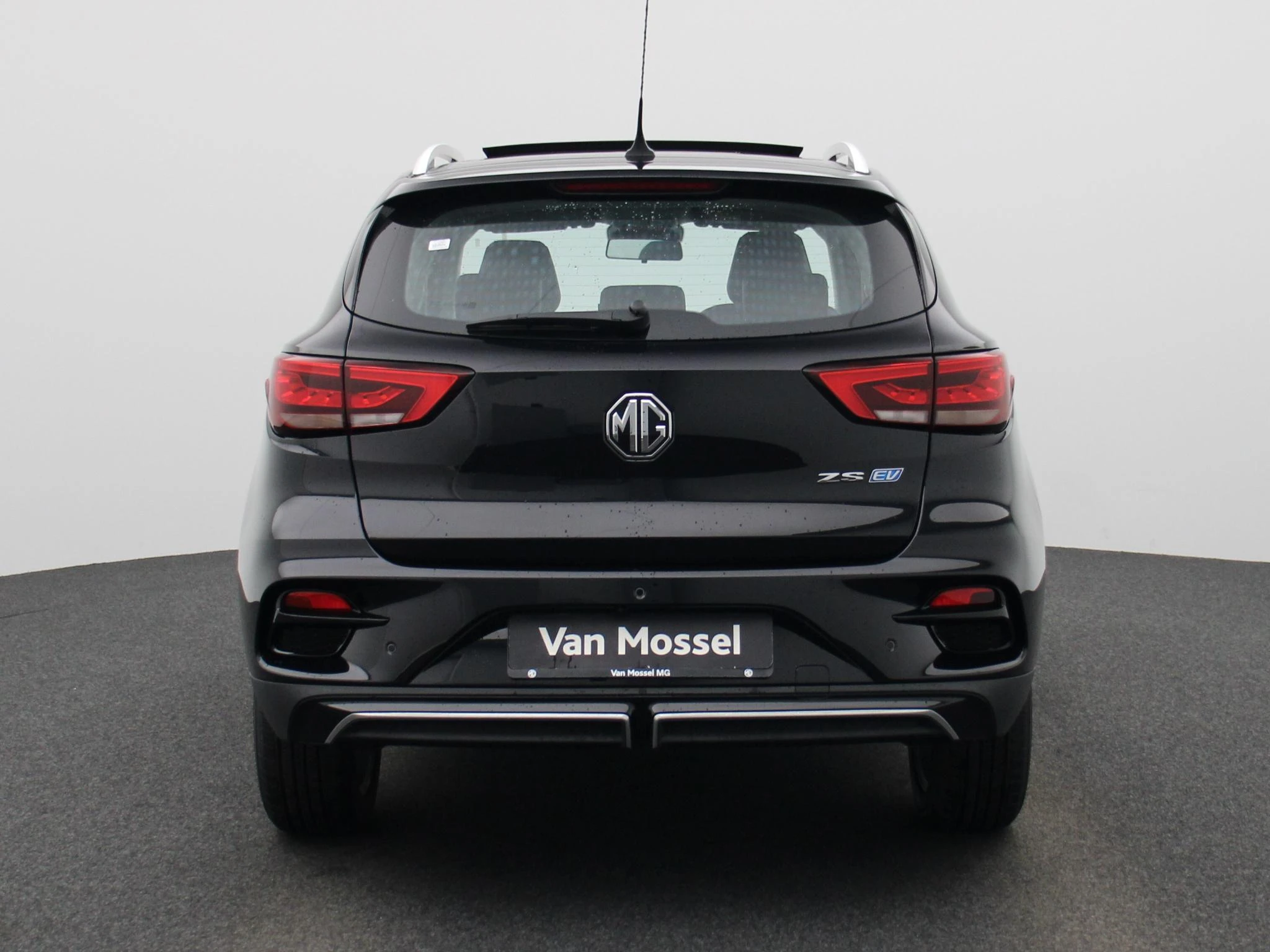 MG-ZS EV-image-4