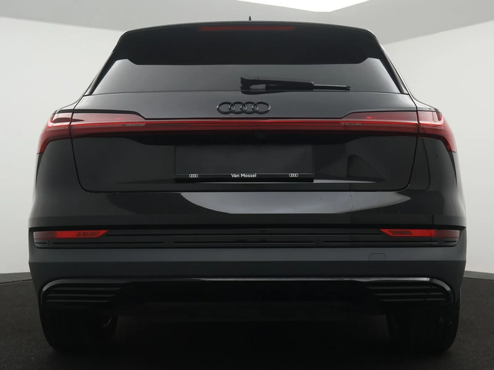 Audi-e-tron-image-3