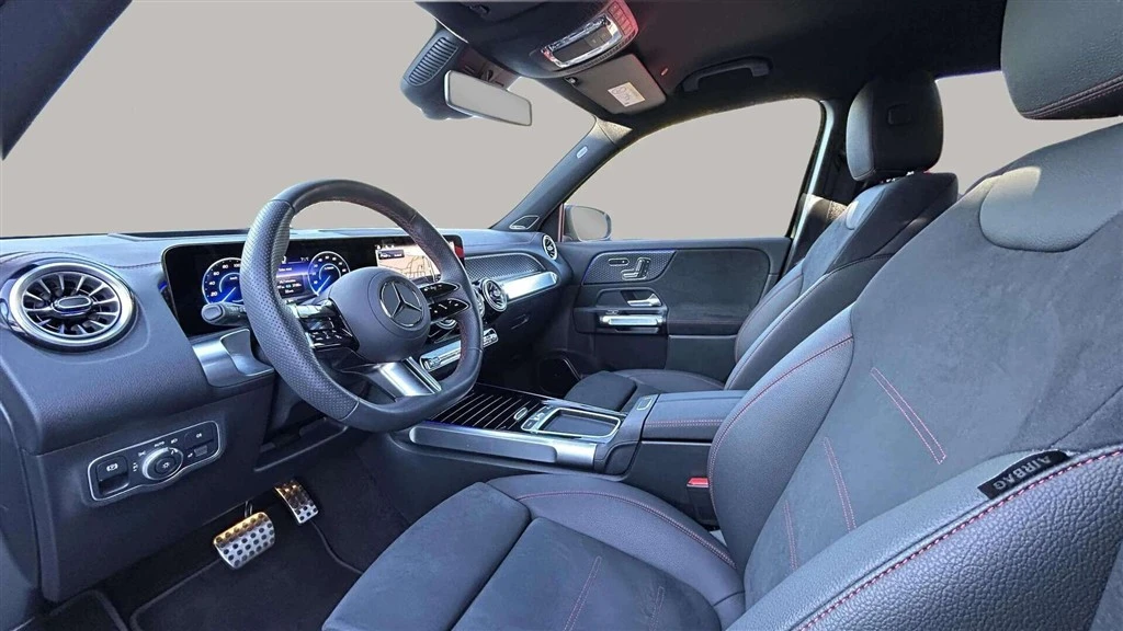 Mercedes-Benz-EQB-image-9