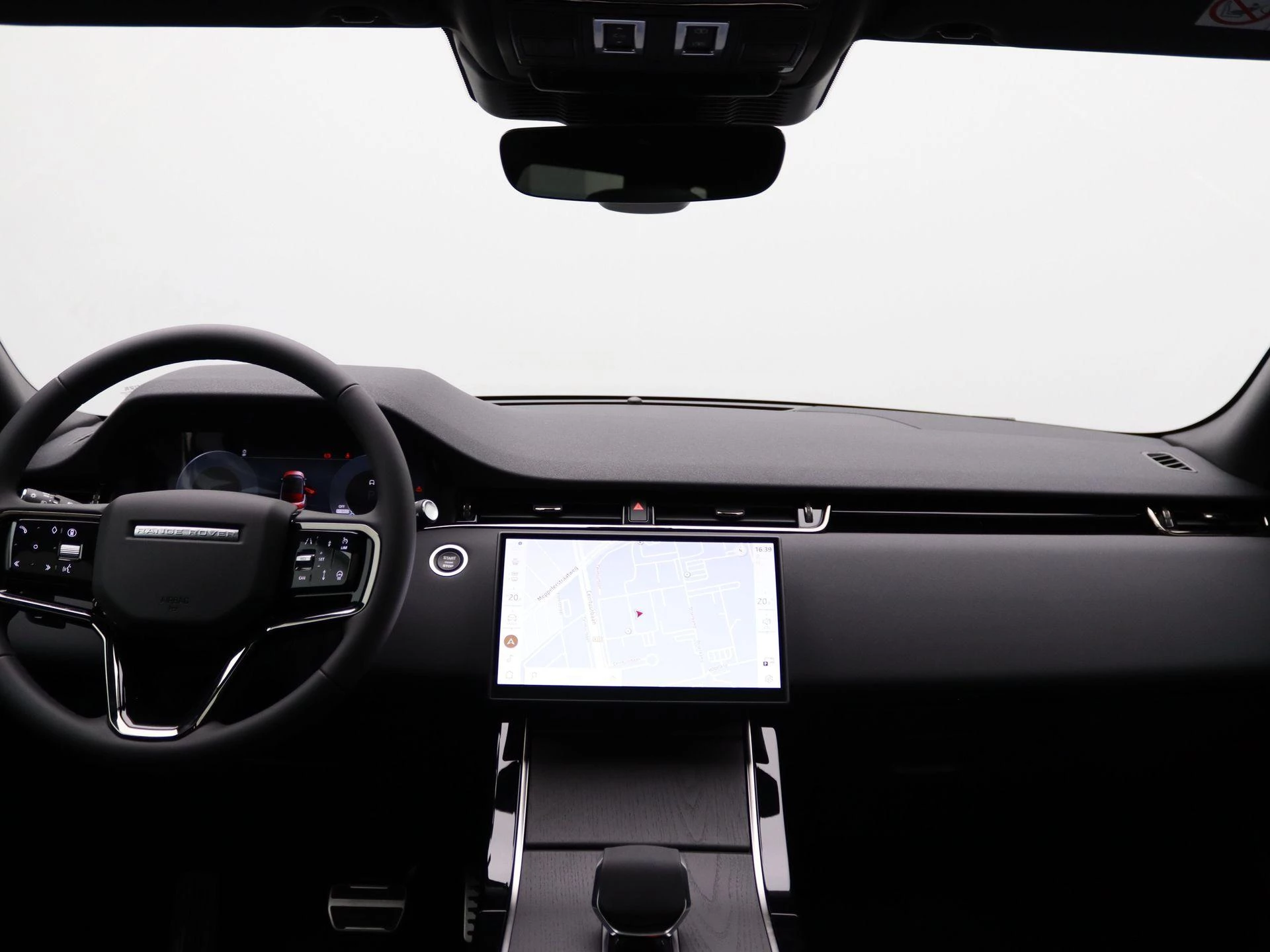 Land Rover-Range Rover Evoque-image-34