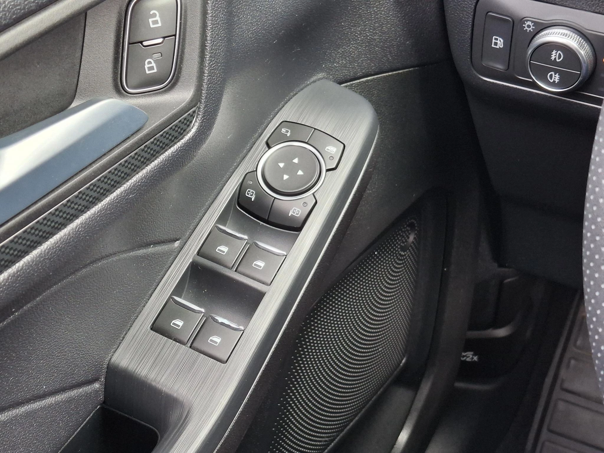 Ford-Kuga-image-30