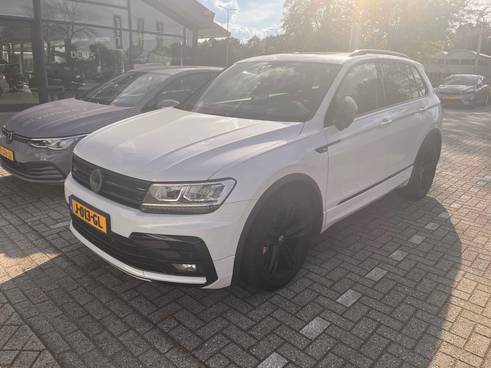Volkswagen-Tiguan-image-1