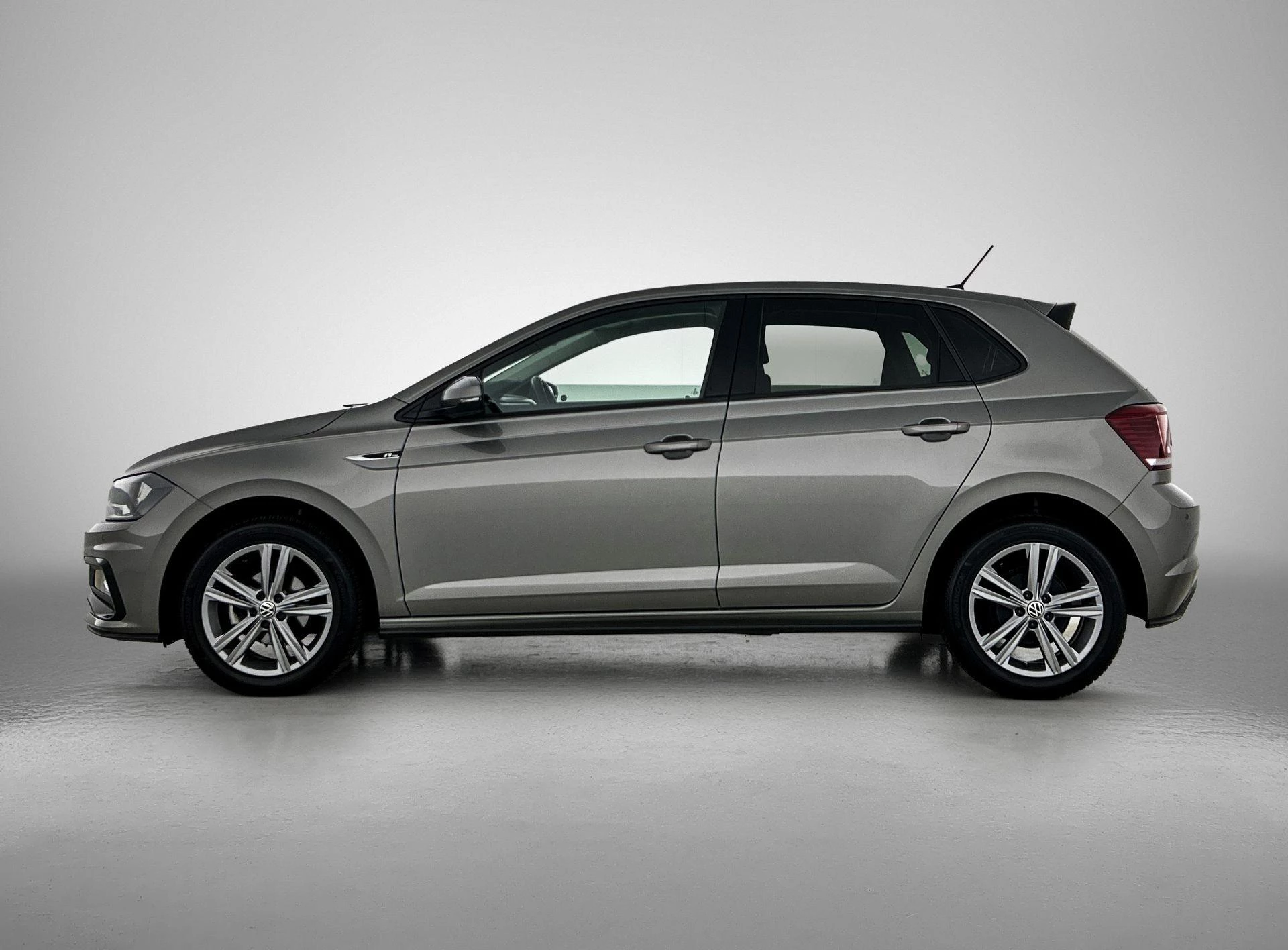Volkswagen-Polo-image-1