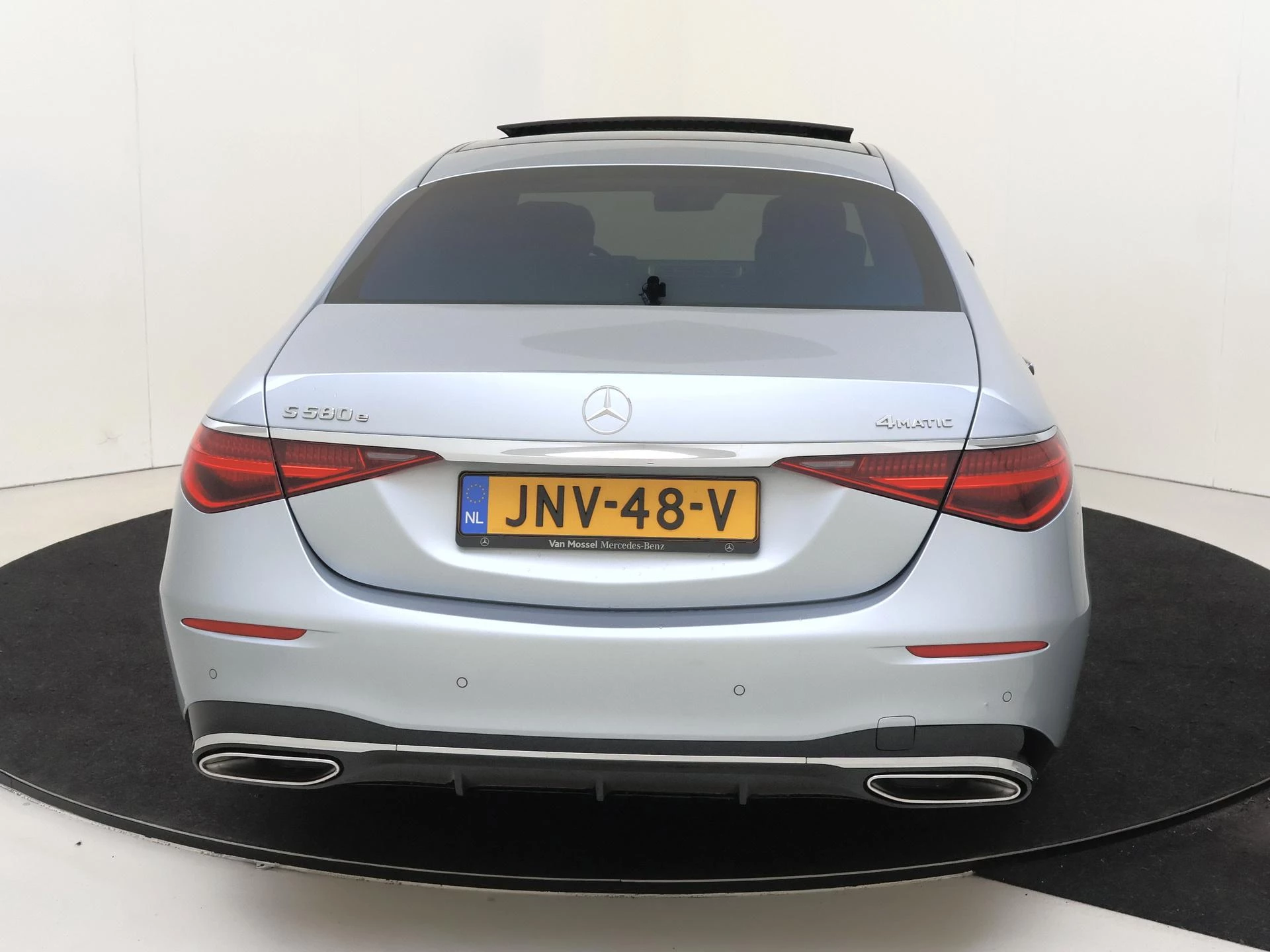 Mercedes-Benz-S-Klasse-image-6