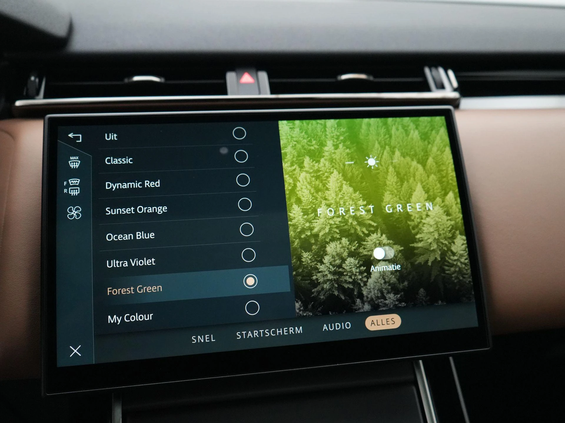 Land Rover-Range Rover Velar-image-36