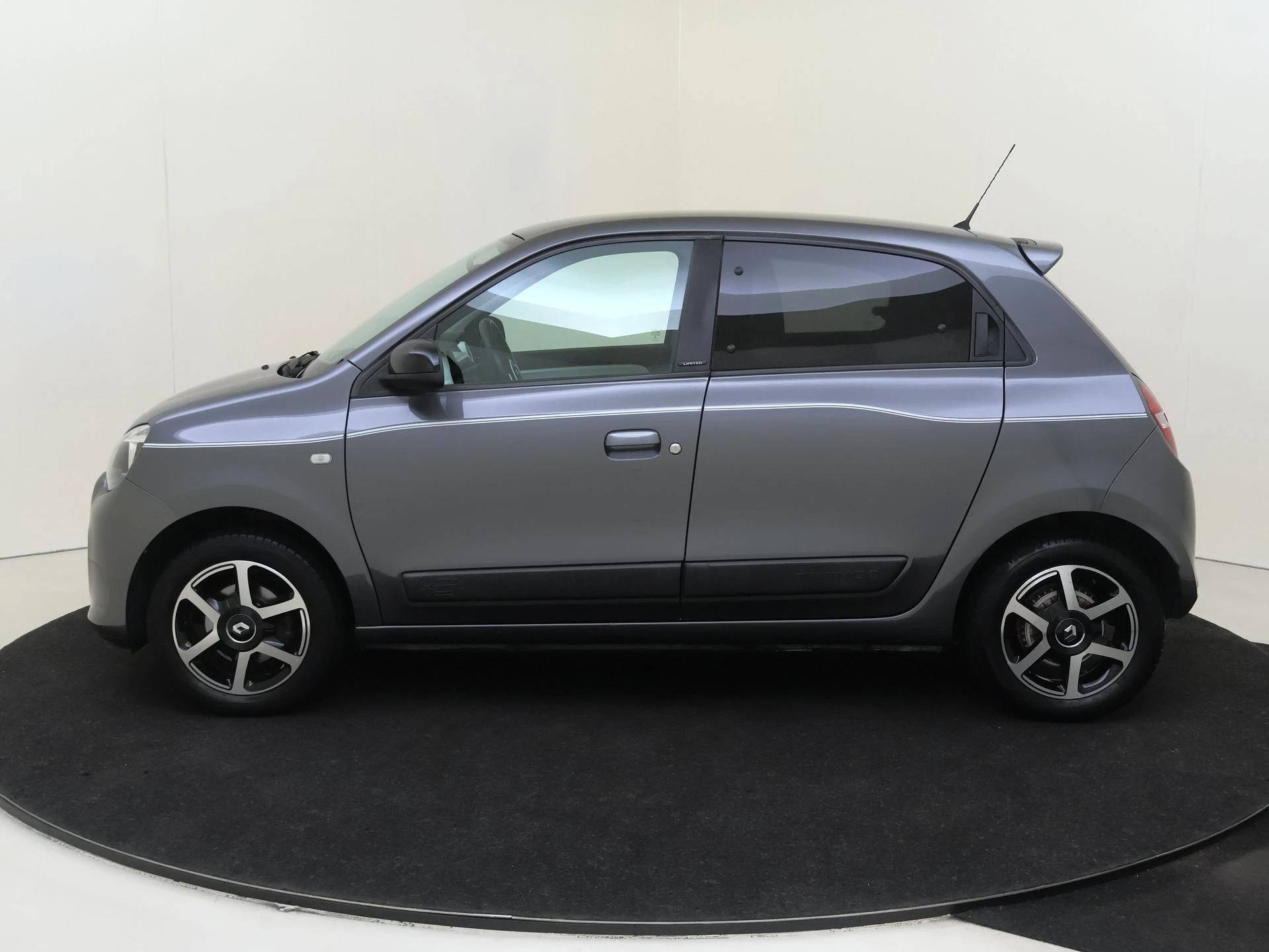 Renault-Twingo-image-7