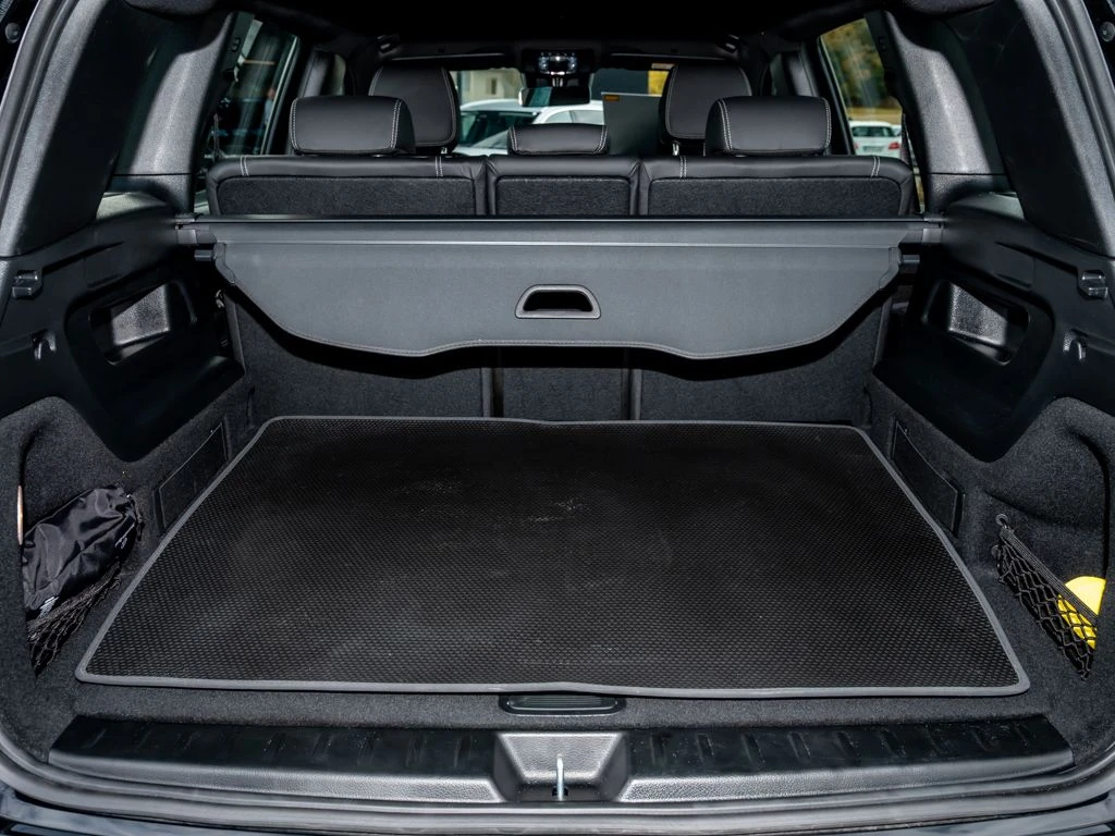 Mercedes-Benz-GLB 200-image-14