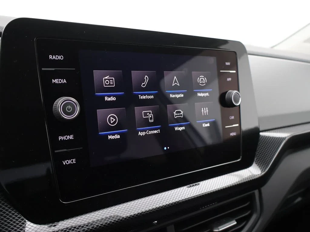Volkswagen-T-Cross-image-18
