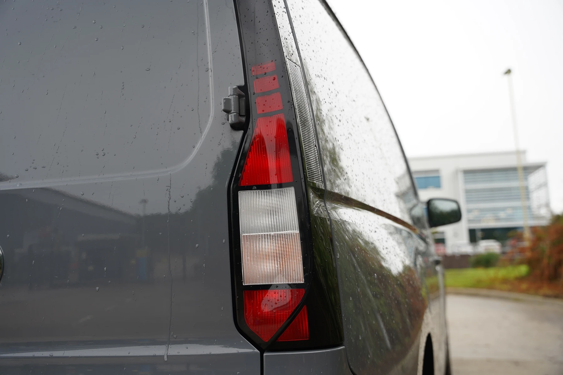 Volkswagen-Caddy-image-30