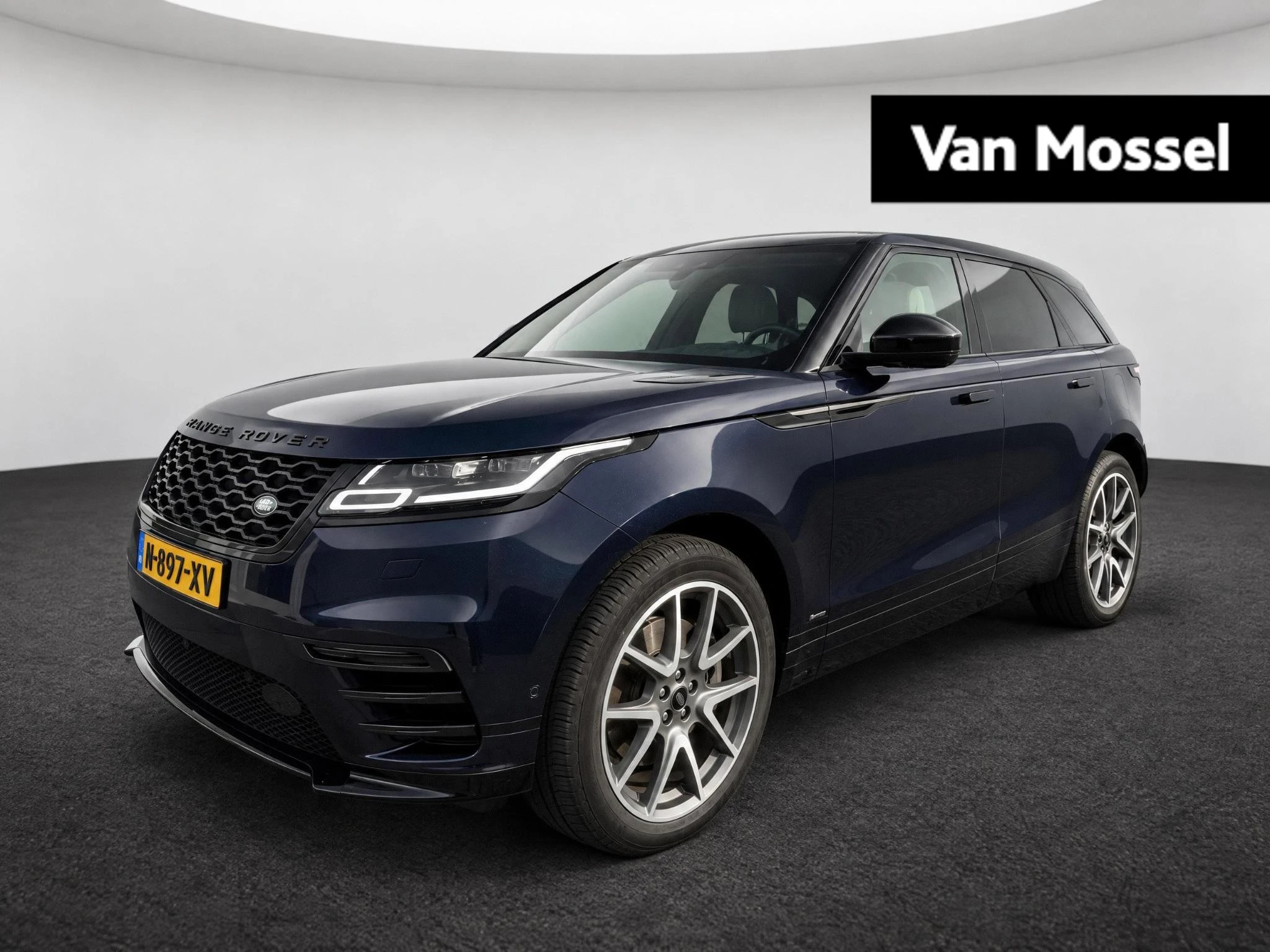 Land Rover-Range Rover Velar-image-0