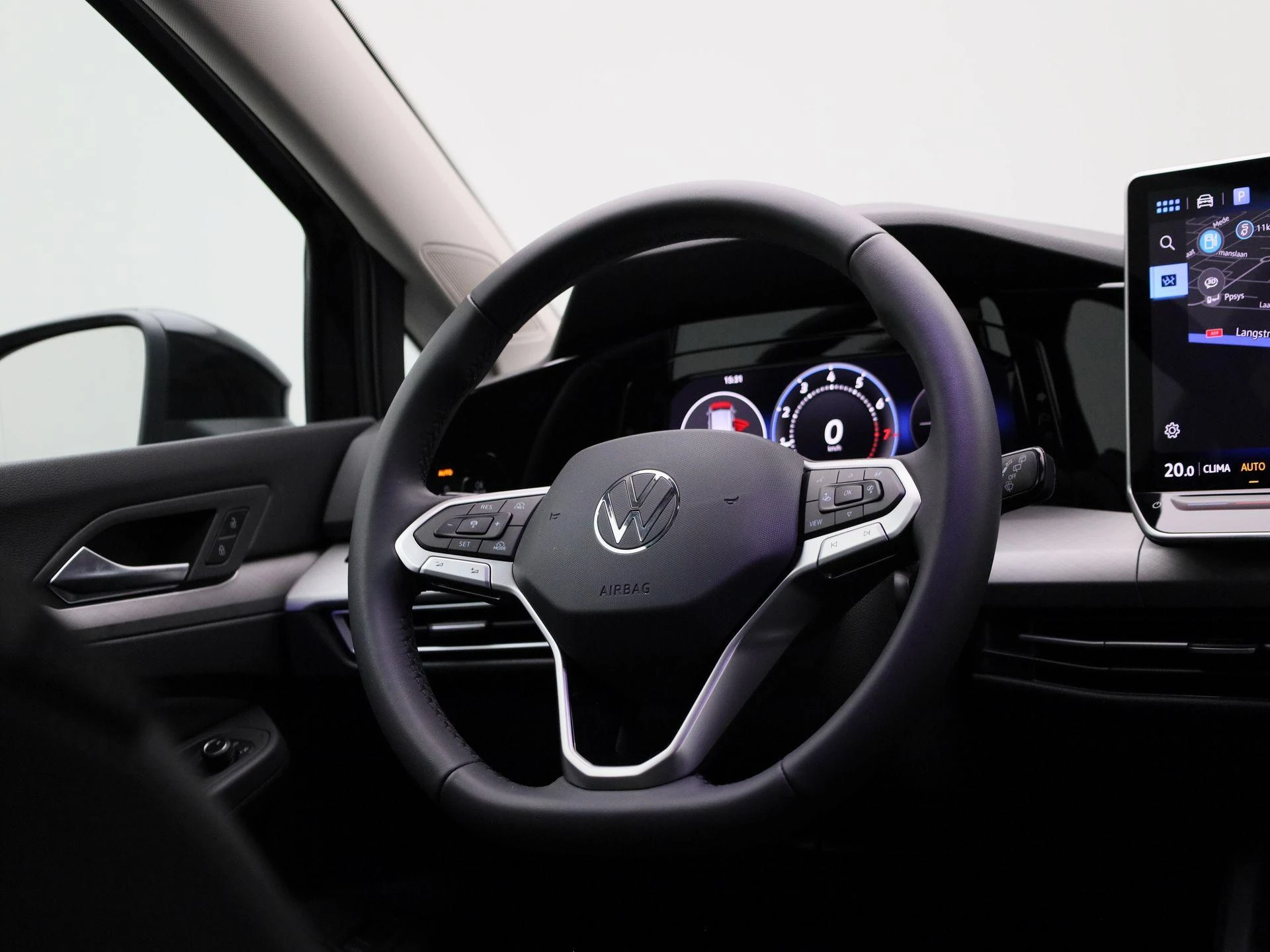 Volkswagen Golf - 38