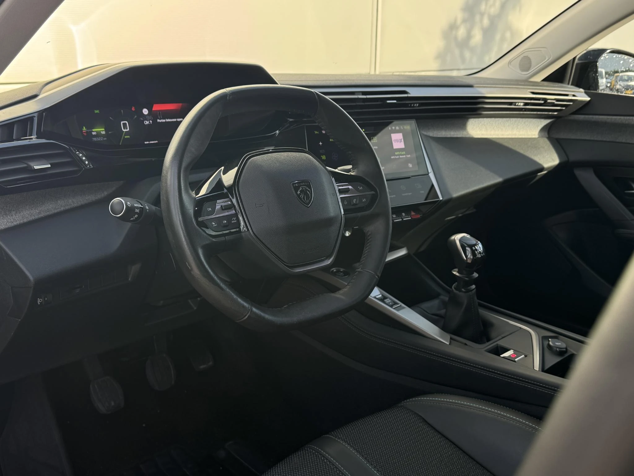 Peugeot-308-image-10