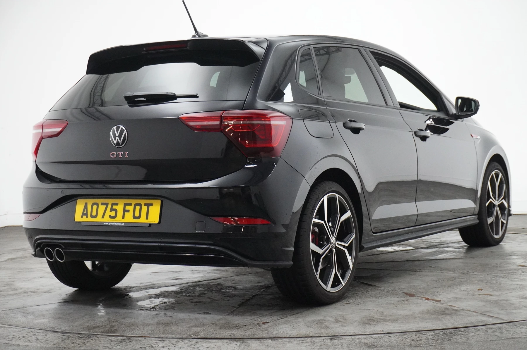 Volkswagen-Polo-image-17