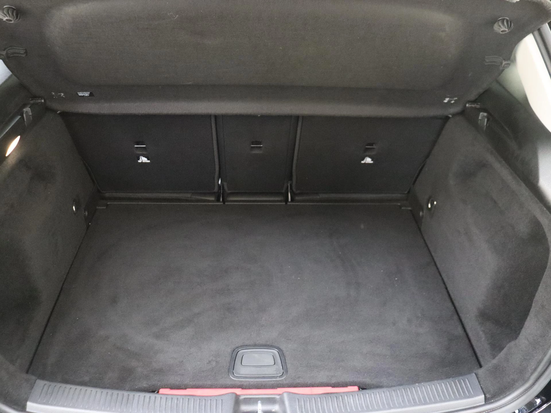 Mercedes-Benz-B-Klasse-image-26