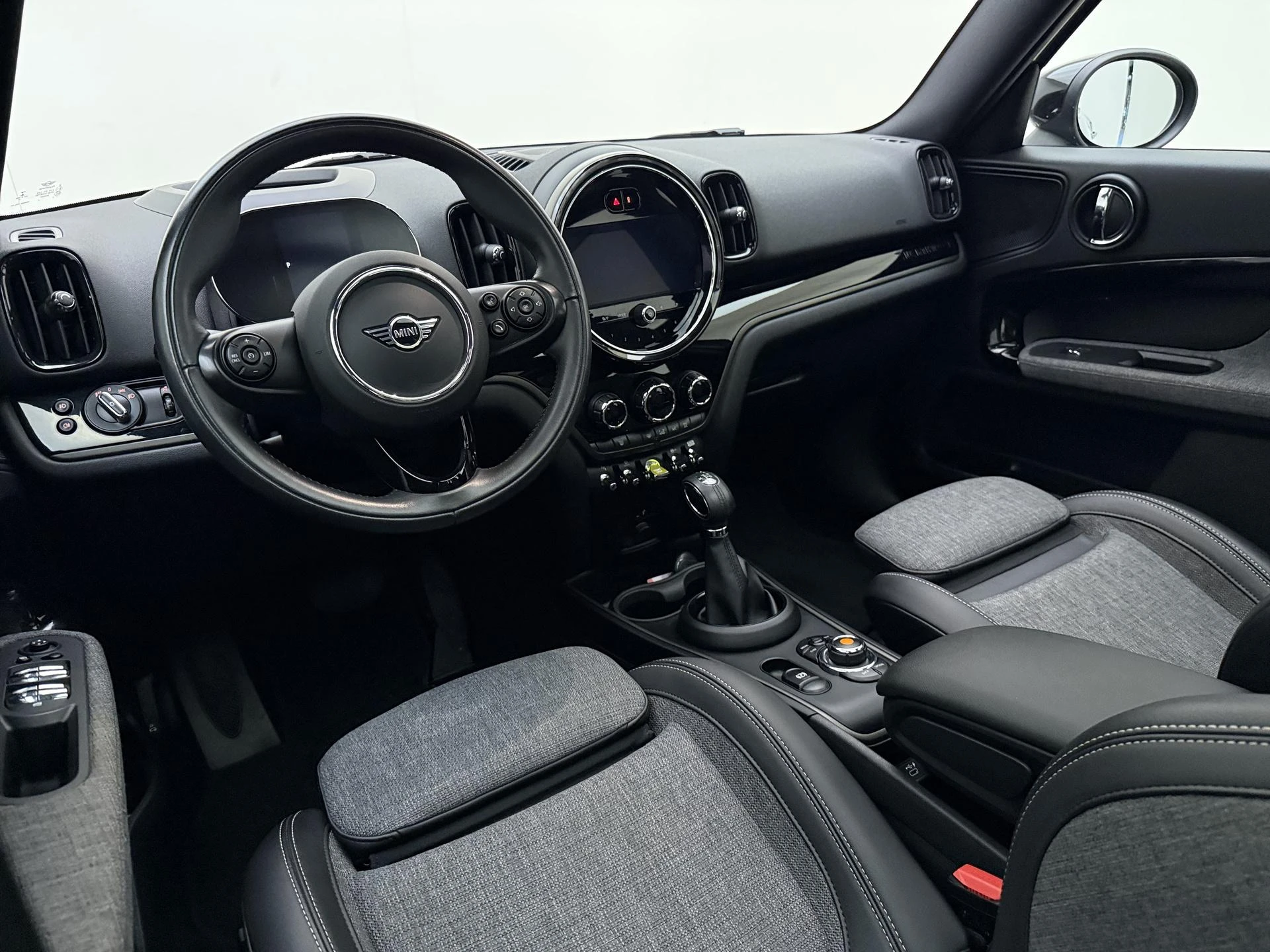 MINI-Countryman-image-13