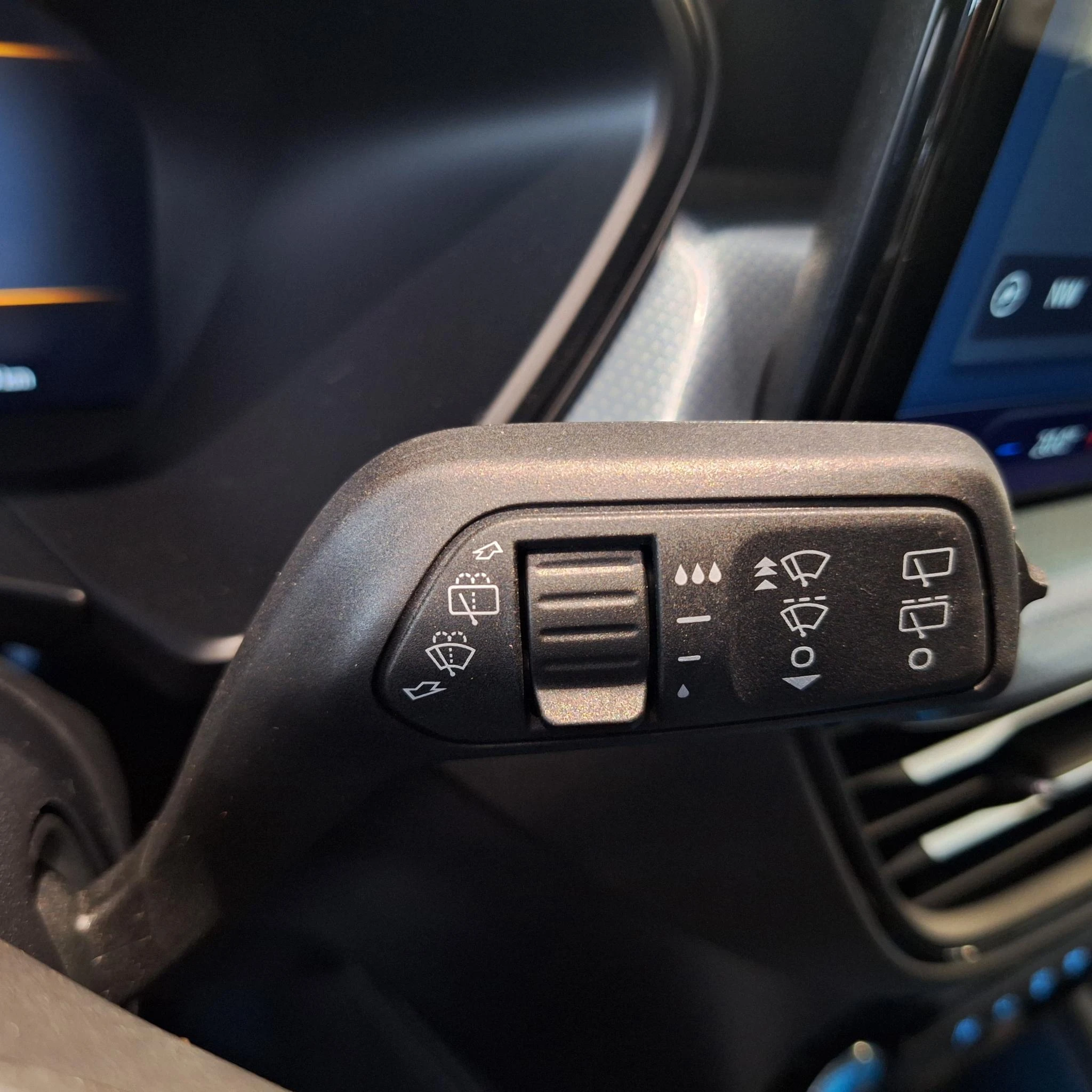 Ford-Kuga-image-15