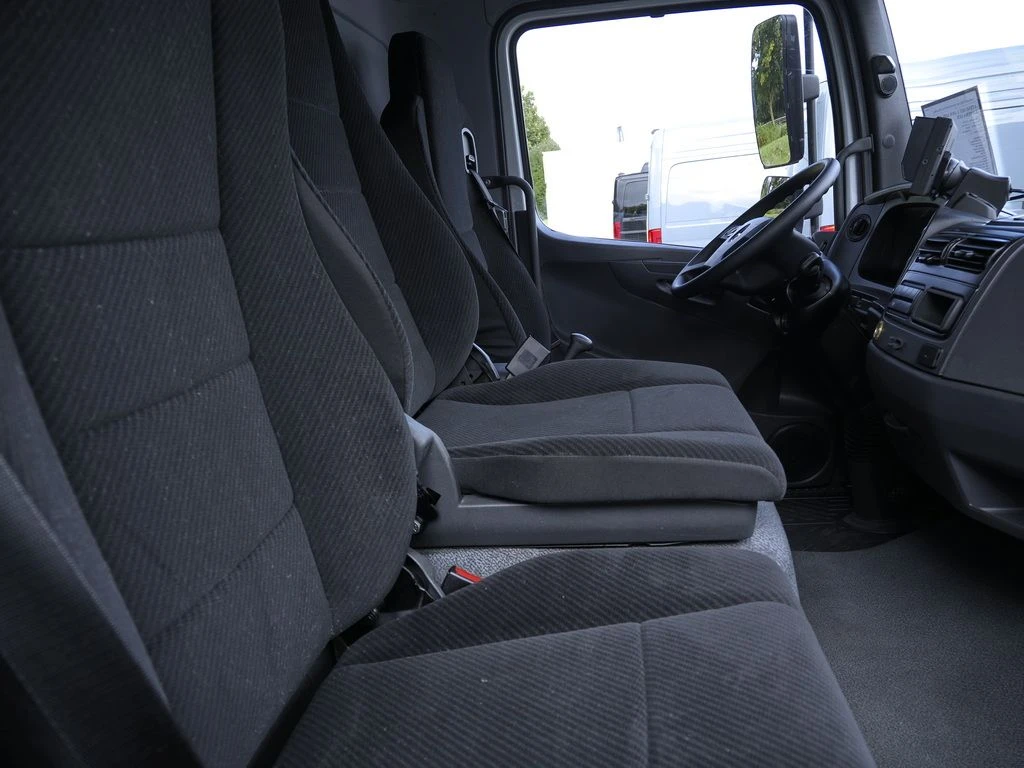 Mercedes-Benz-Atego-image-11