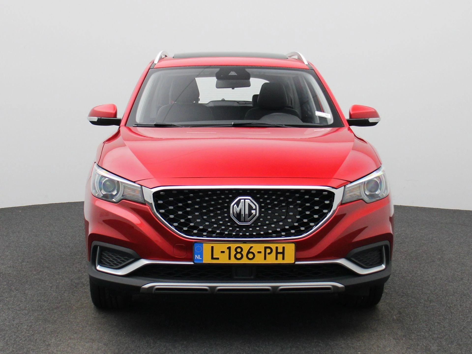 MG-ZS EV-image-2