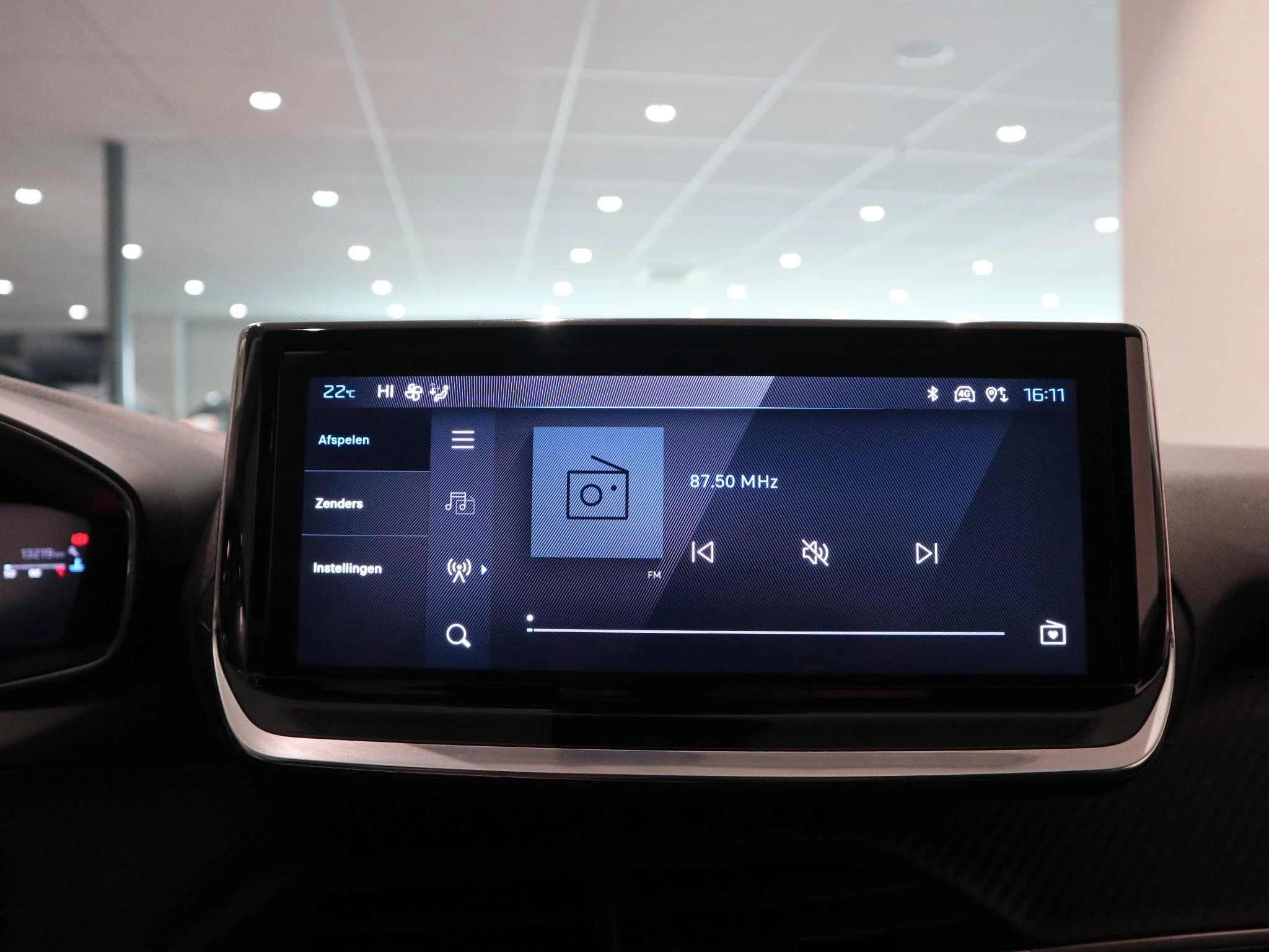 Peugeot-208-image-19