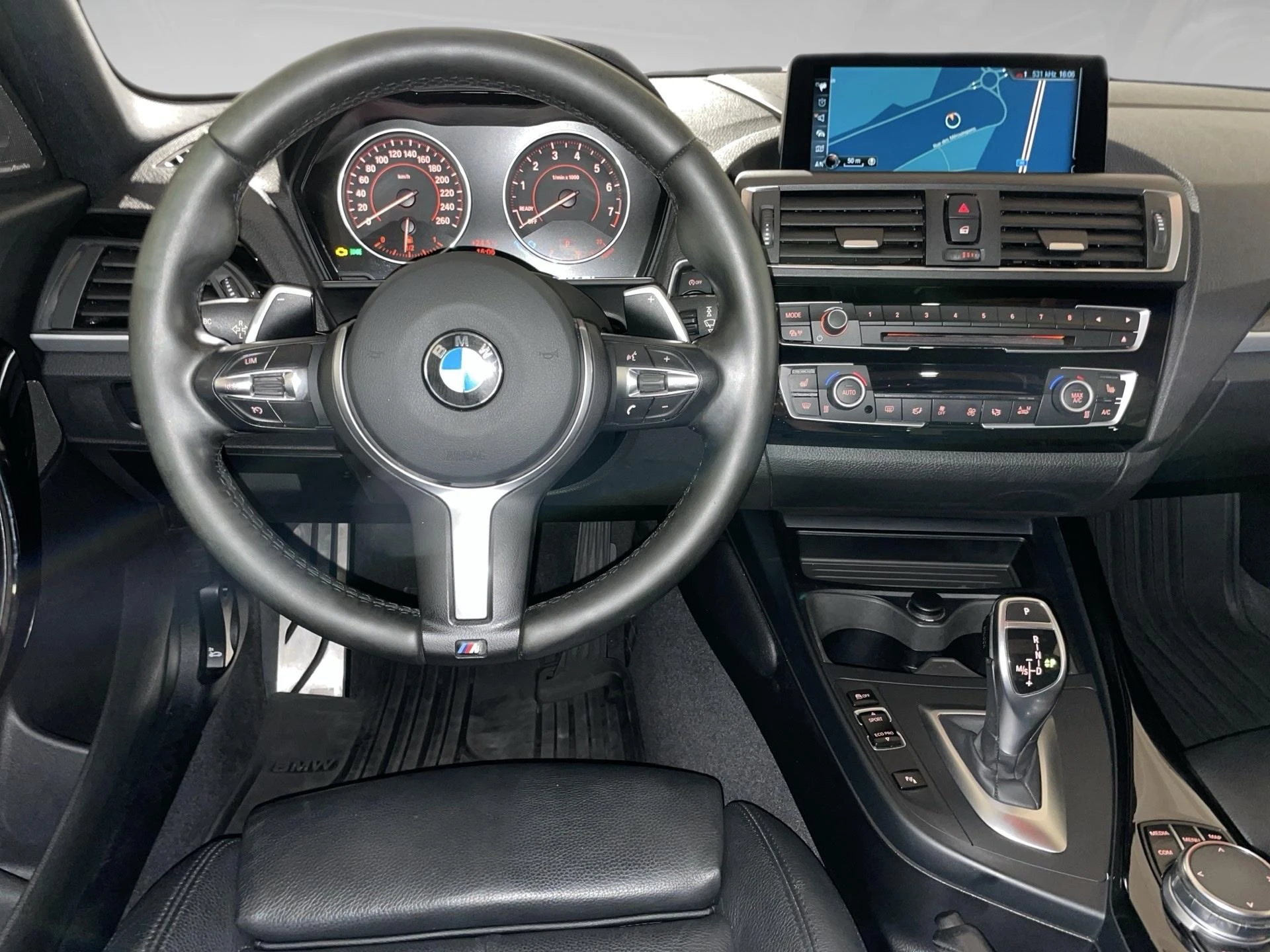 BMW-Série 1-image-5