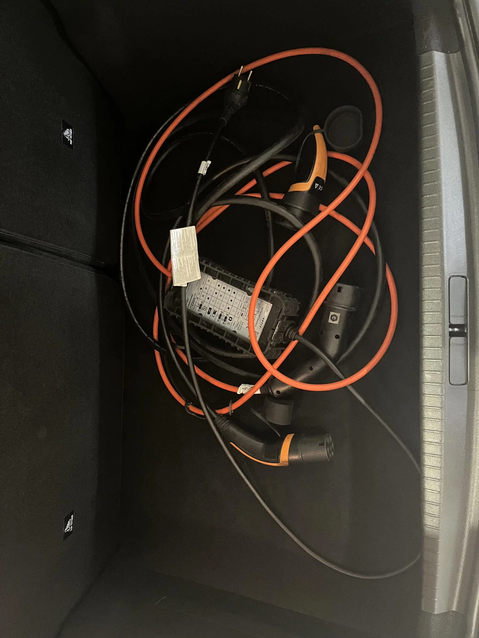 Peugeot-e-208-image-23