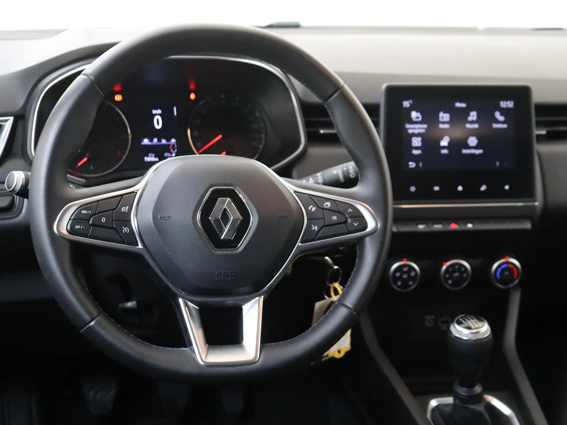 Renault-Clio-image-13