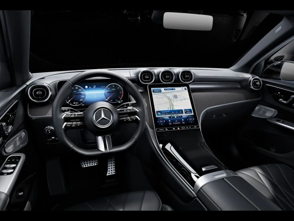 Mercedes-Benz-GLC 300 d-image-9