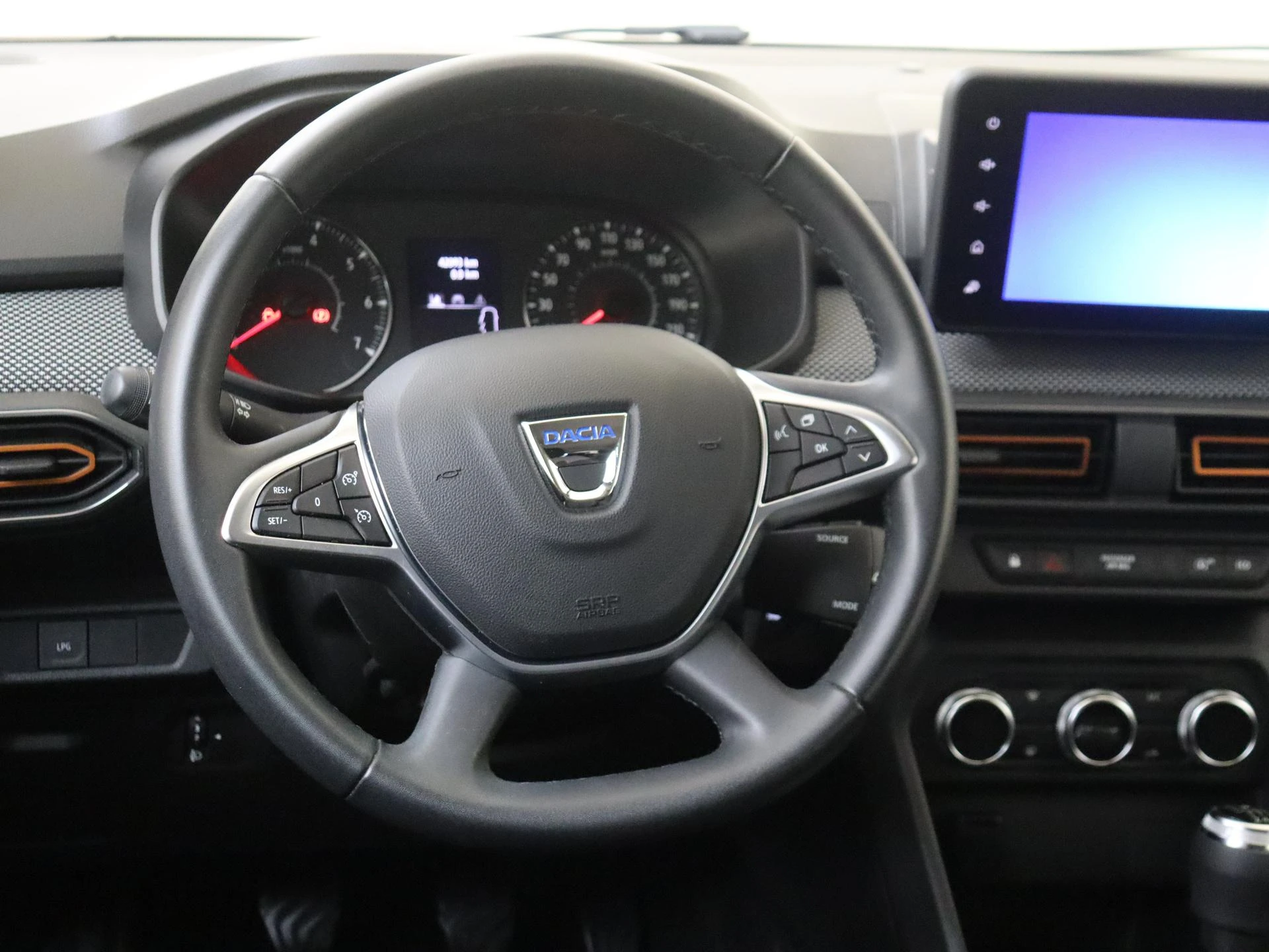 Dacia-Sandero Stepway-image-9