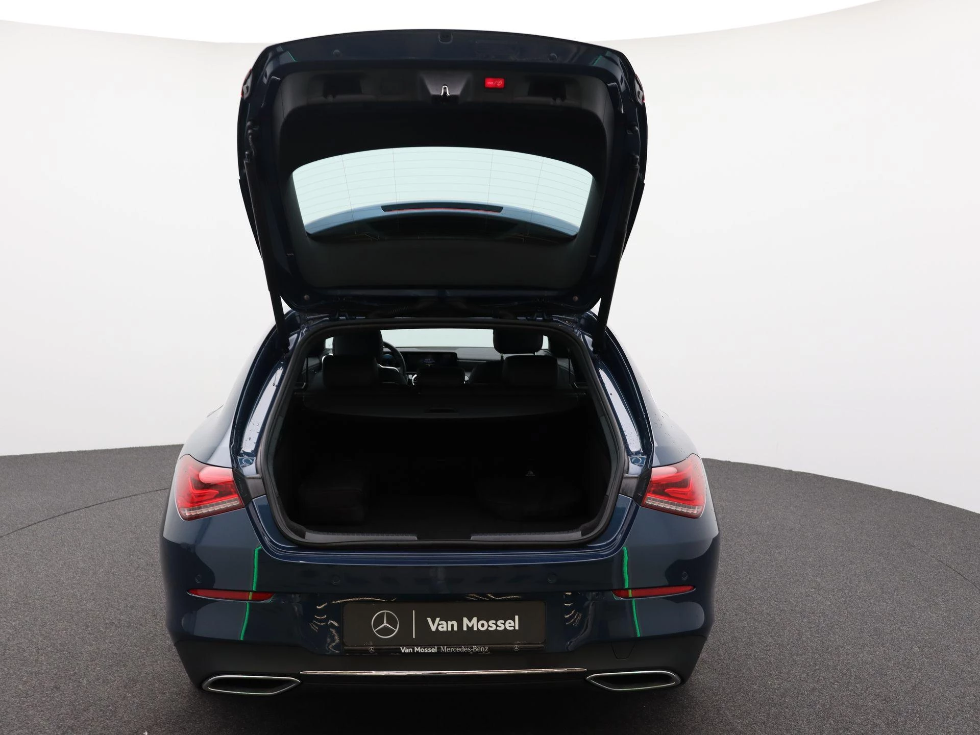 Mercedes-Benz CLA 250 e Shooting Brake + LEDER + LED + CAMERA +