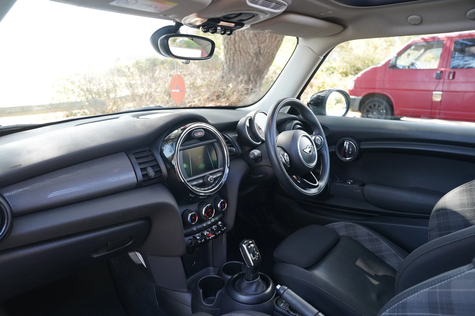 MINI-Cooper-image-1
