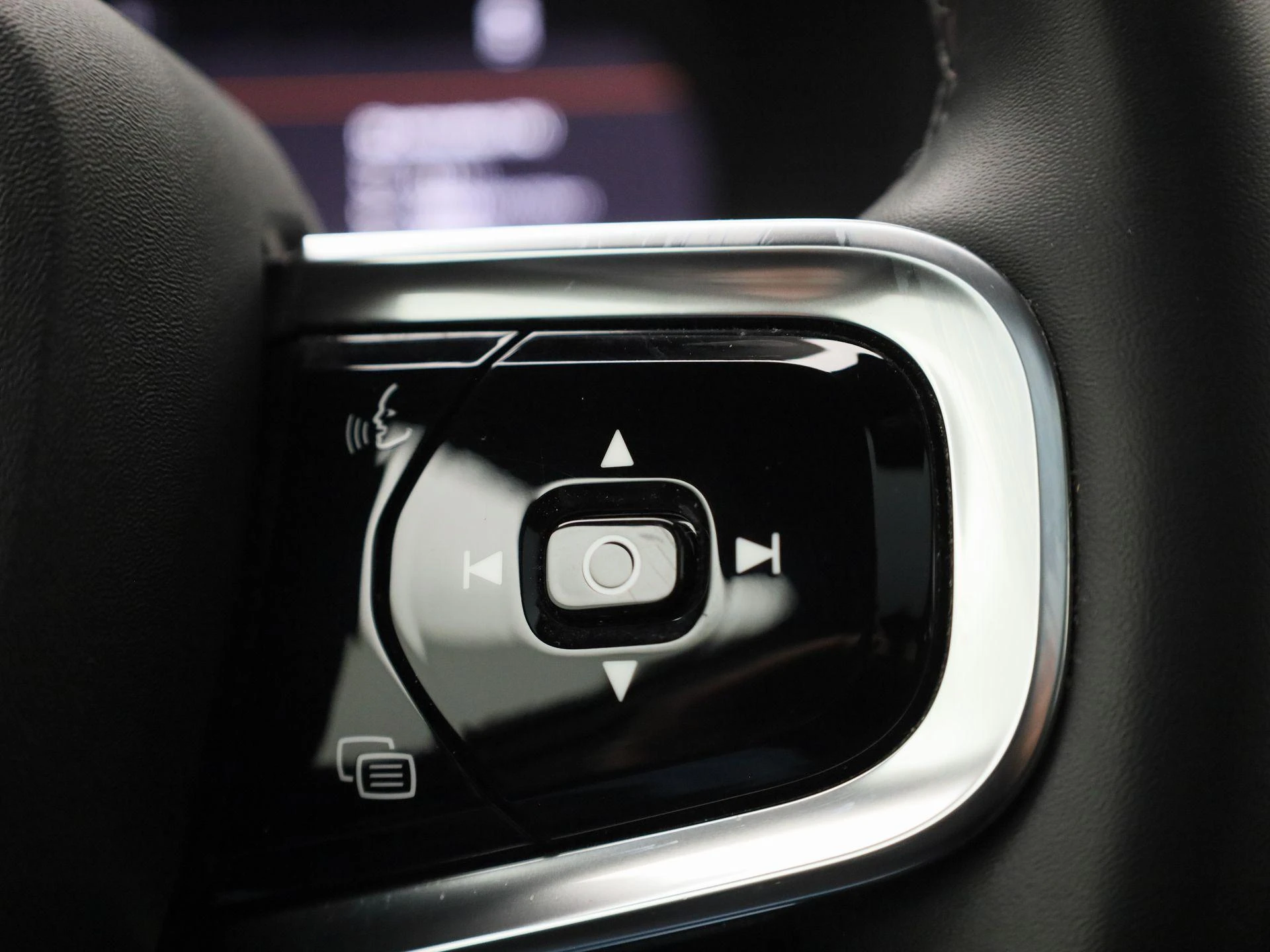 Polestar-2-image-22