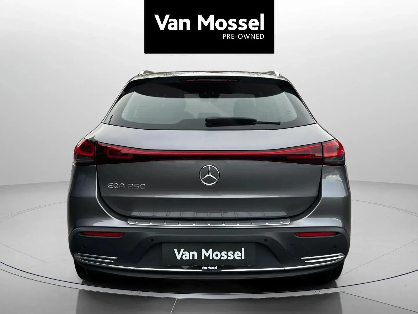 Mercedes-Benz-EQA-image-6