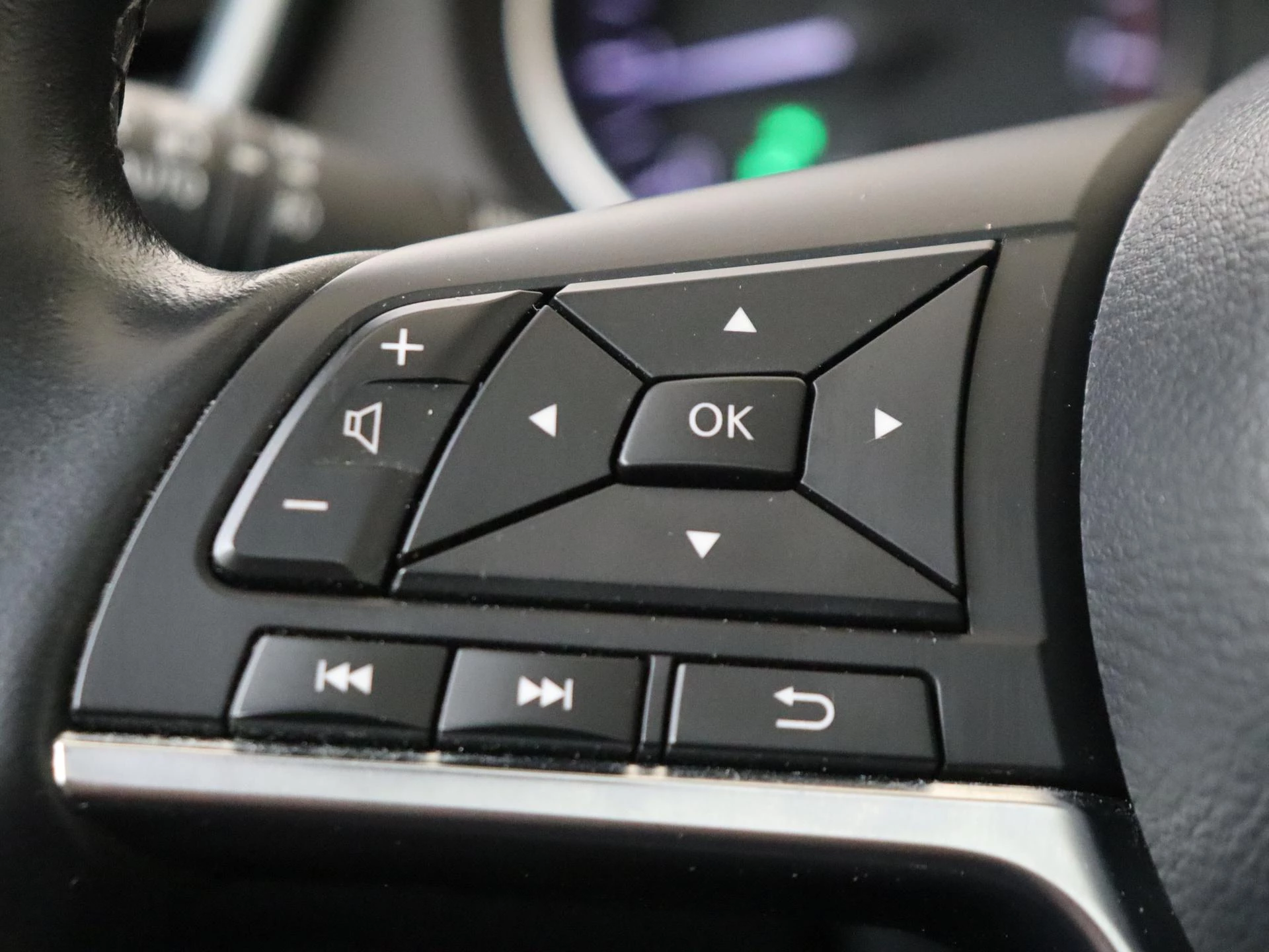Nissan-QASHQAI-image-16