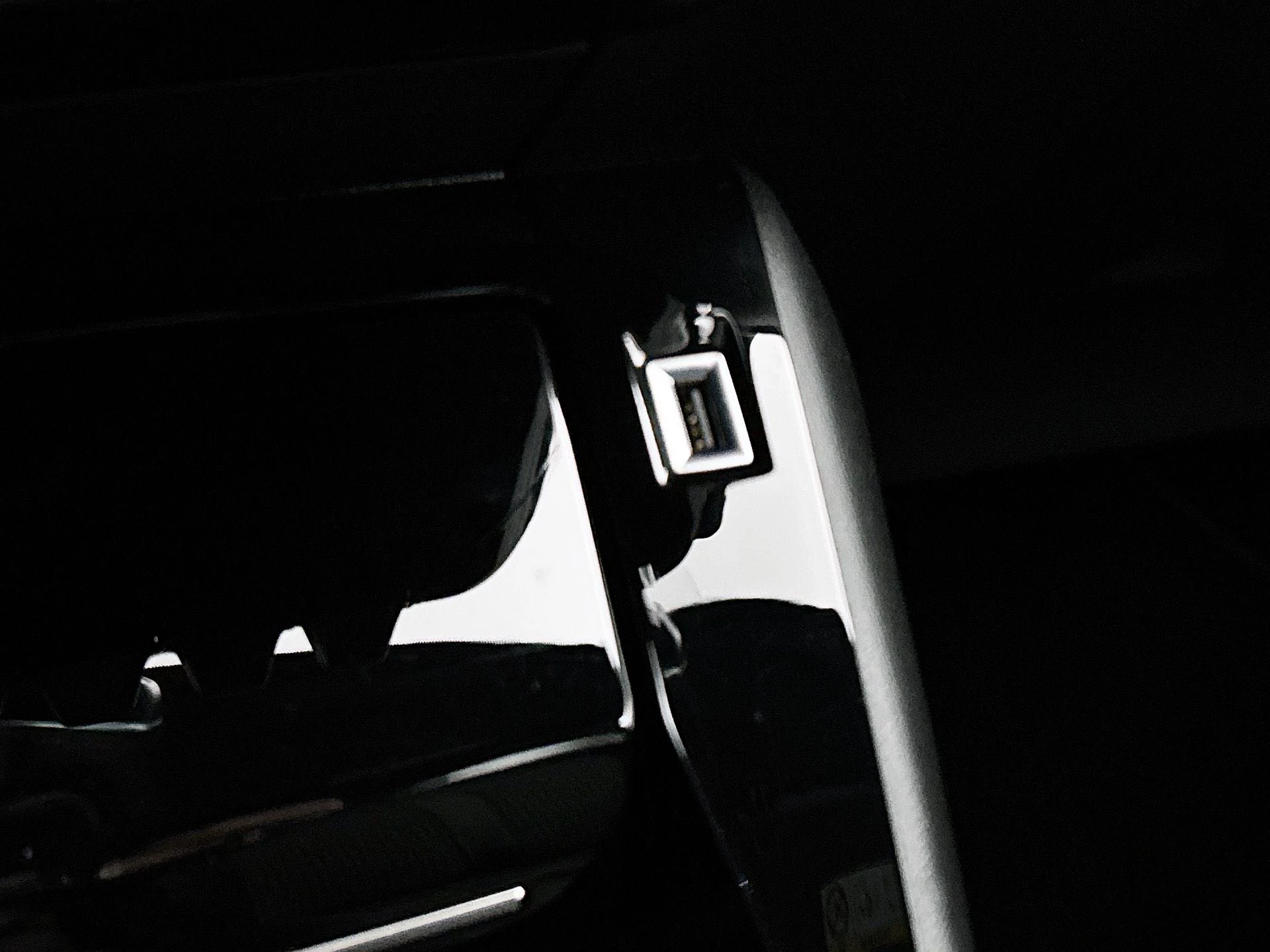 Peugeot-208-image-37