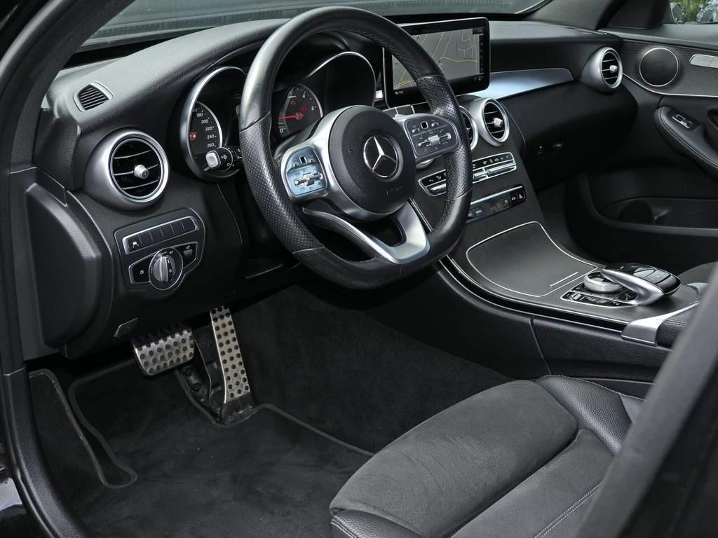 Mercedes-Benz-C-Klasse 300 de-image-8