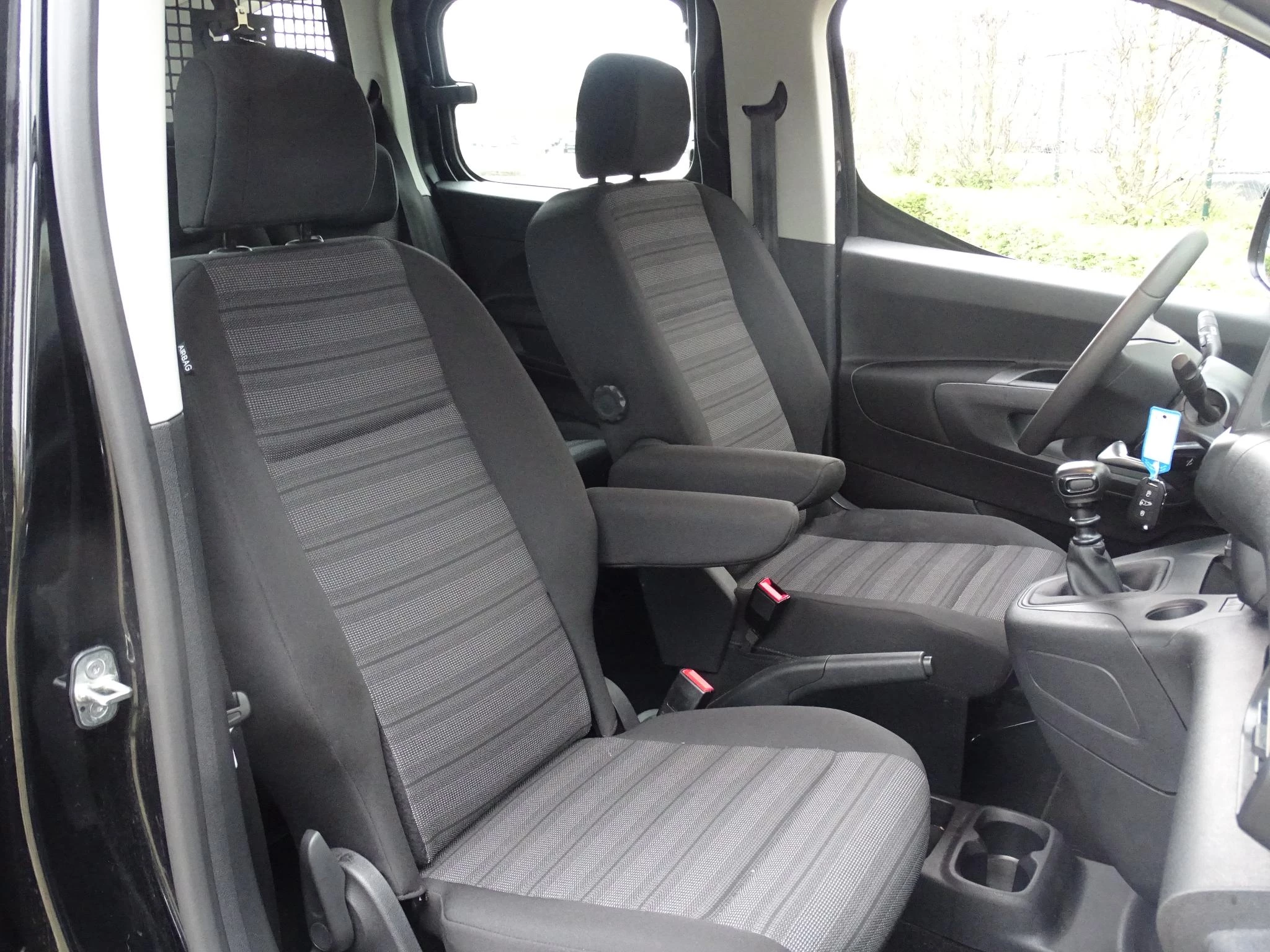 Opel-Combo-image-14