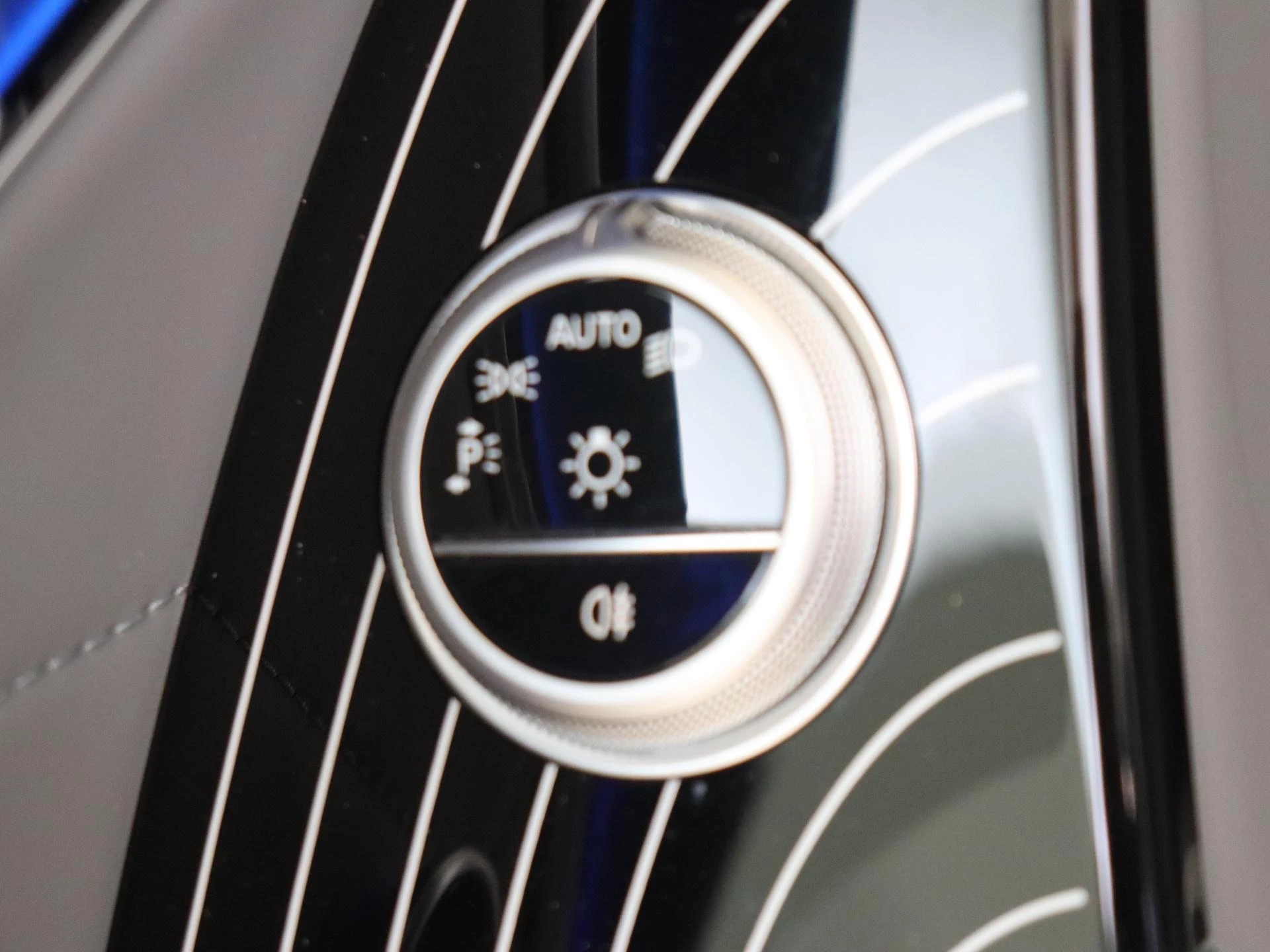 Mercedes-Benz-S-Klasse-image-24