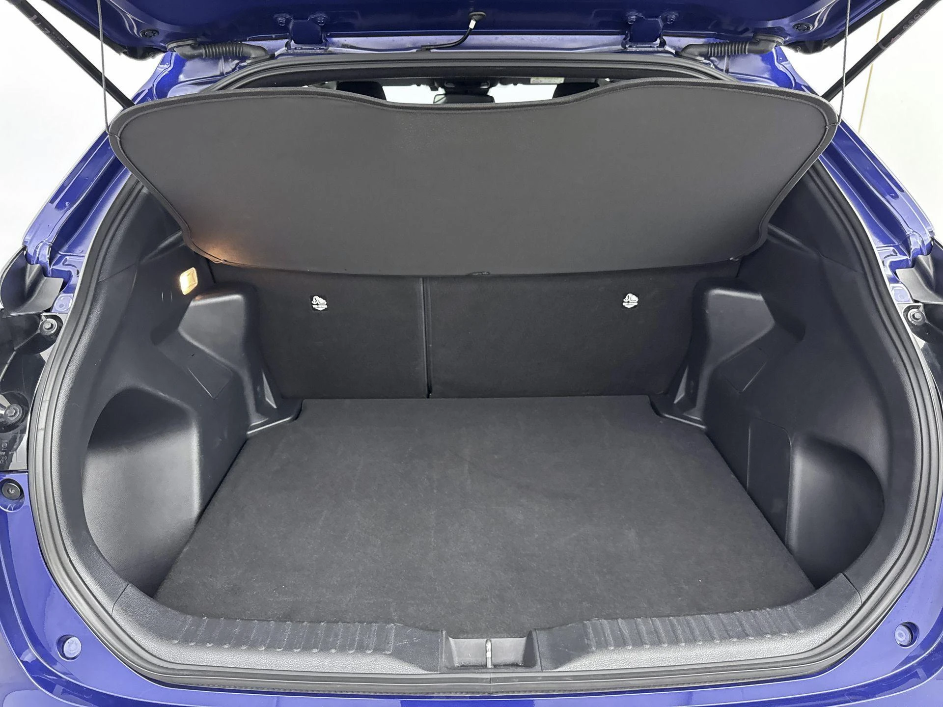 Toyota-Yaris Cross-image-22