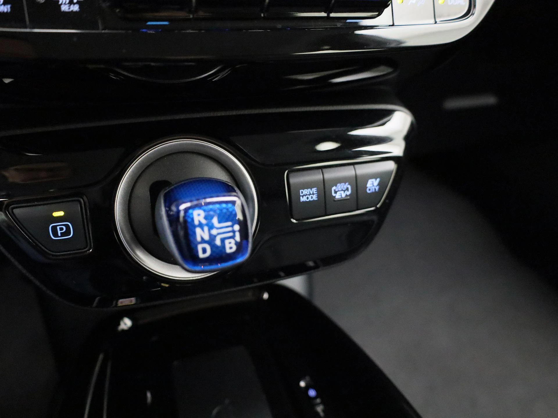 Toyota-Prius-image-22