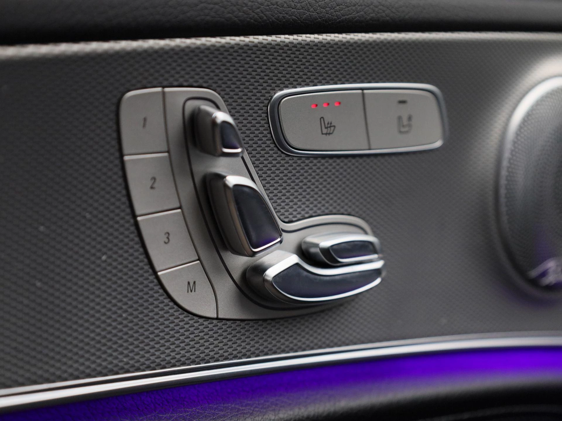 Mercedes-Benz-E-Klasse-image-32