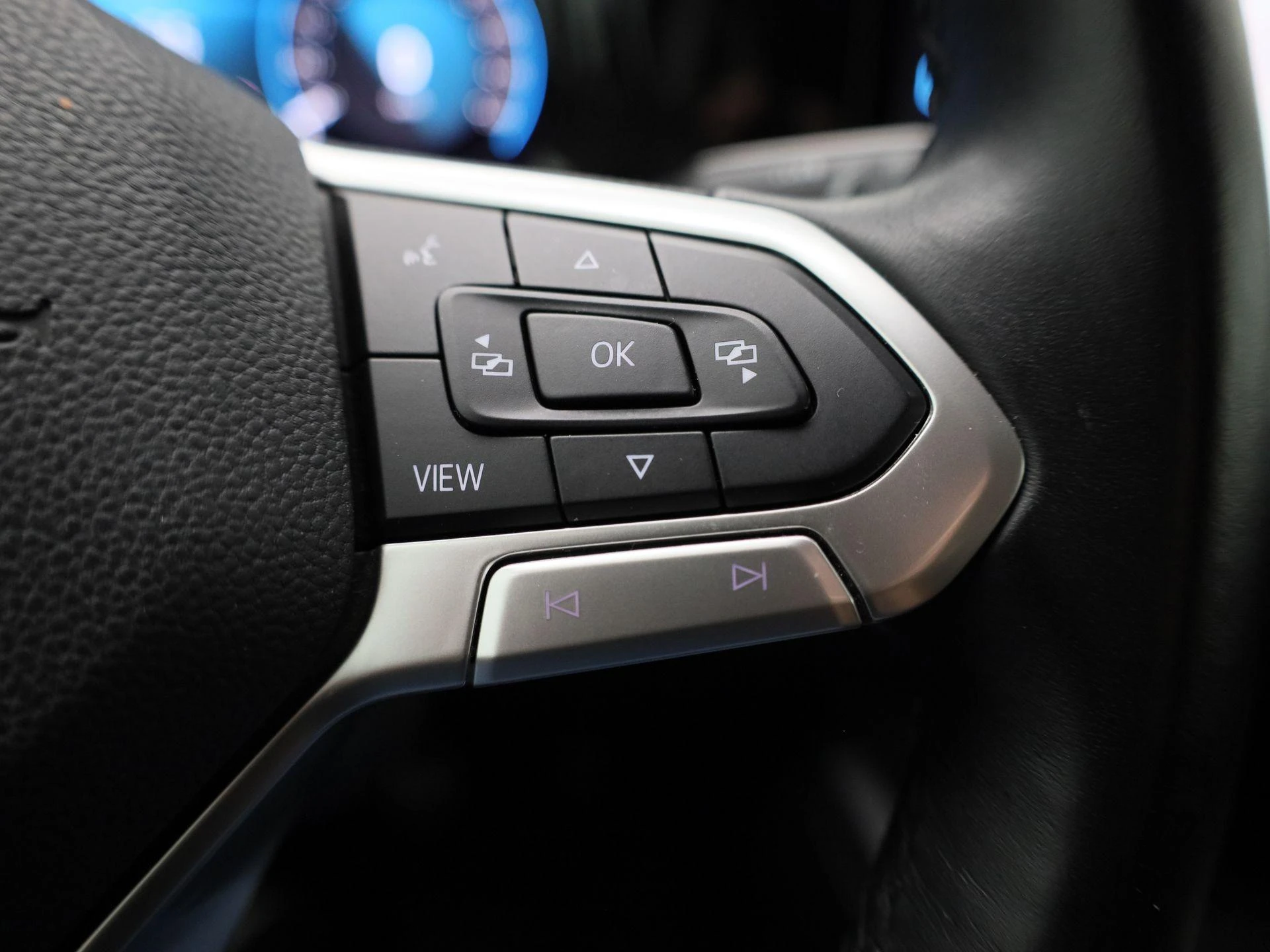 Volkswagen-Golf-image-15