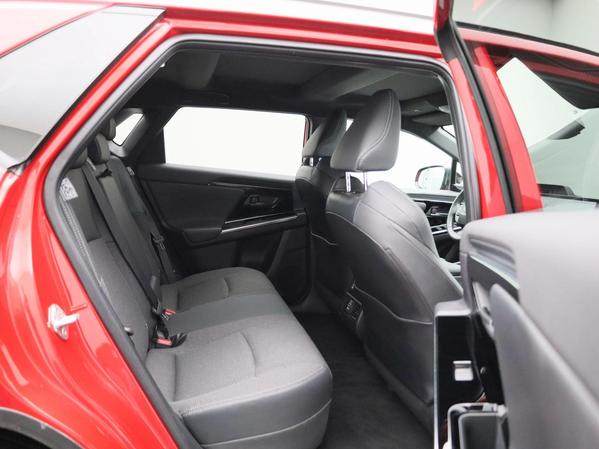 Toyota-bZ4X-image-37