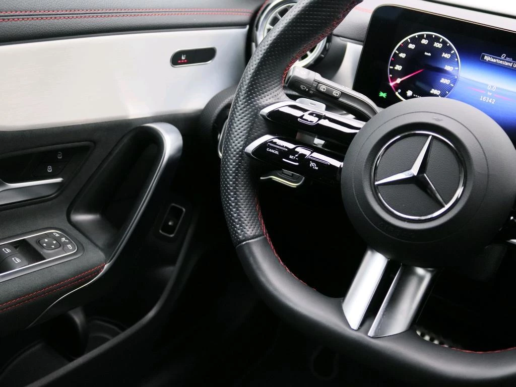 Mercedes-Benz CLA 250 e AMG Line Shooting Brake + TREKHAAK + CARPLAY + NIGHTPAKKET +