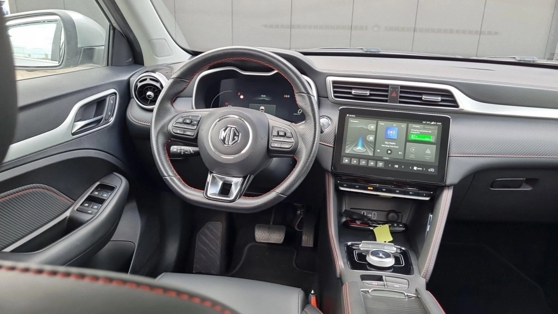 MG-ZS EV-image-7